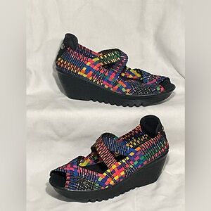 Bernie Mev… Size 40 women’s woven wedges.